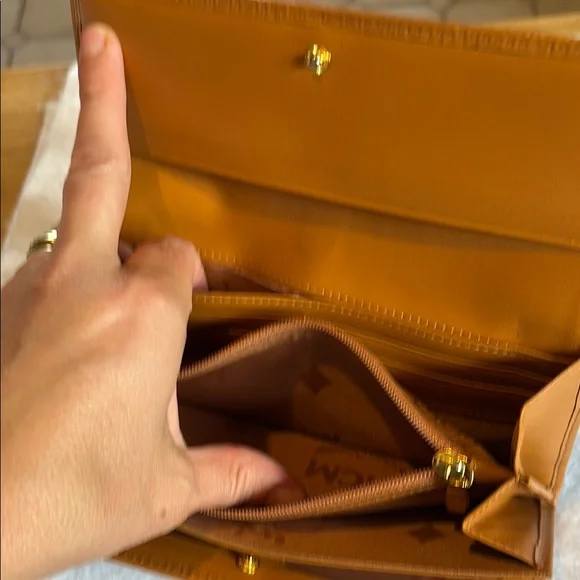 MCM limited edition Brown and Green Logo Wallet - Picture 8 of 16